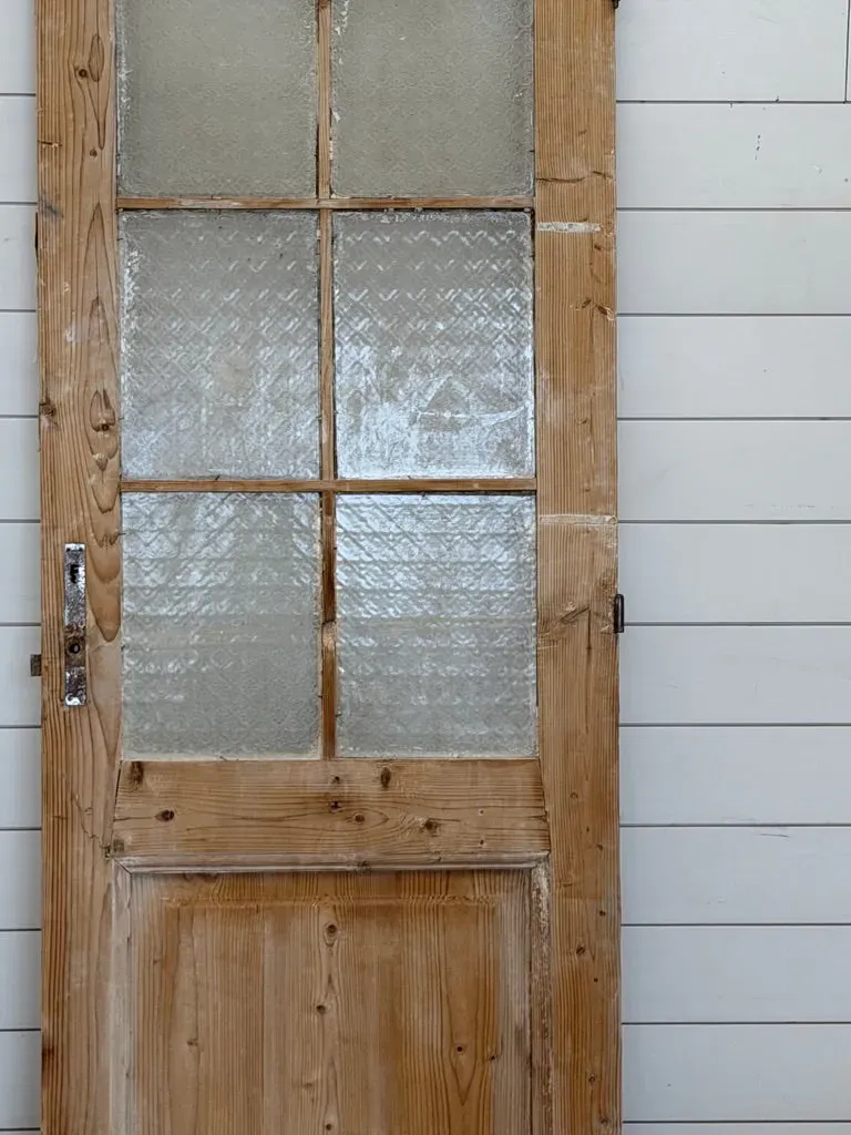 THE LIMON SINGLE DOOR WITH GLASS