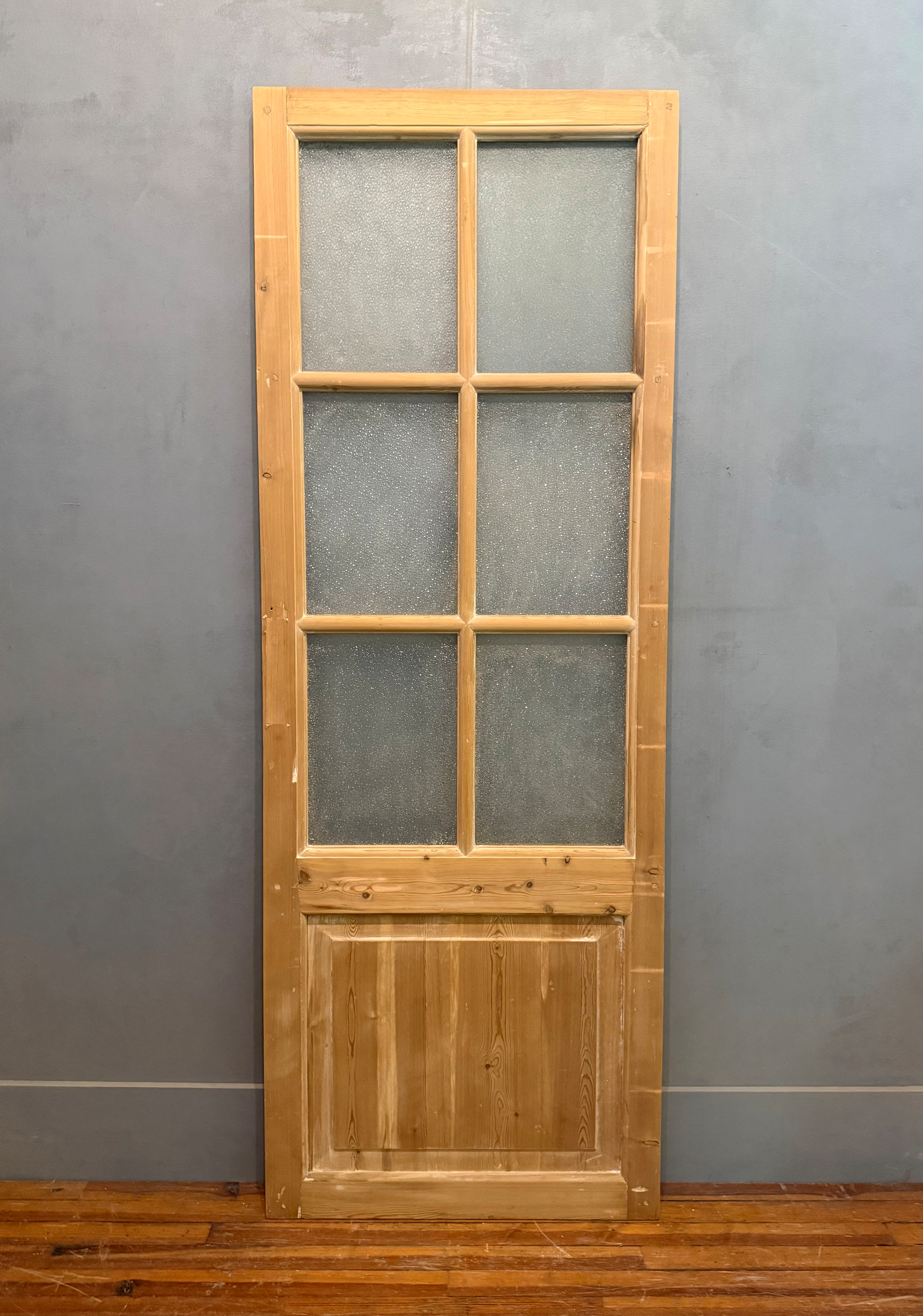 THE DAVOS SINGLE DOOR WITH GLASS