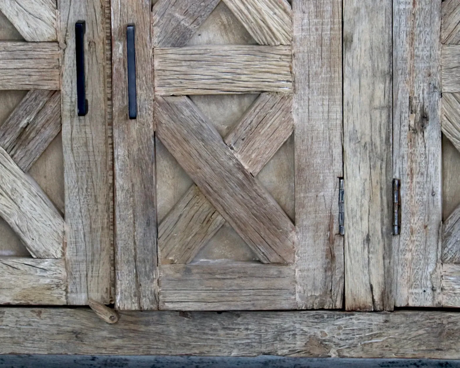THE CALVIN RECLAIMED CABINET