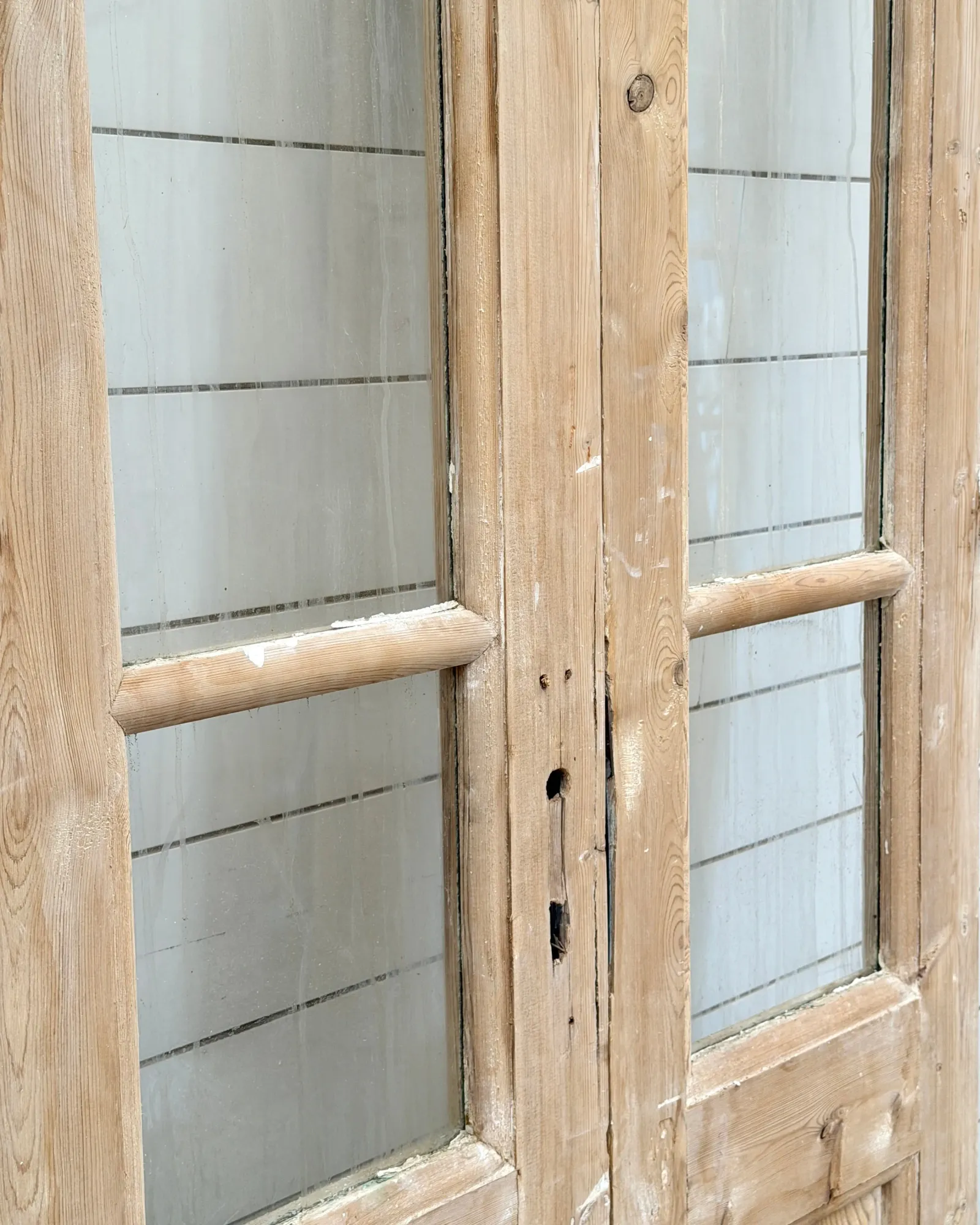 THE NARDA GLASS DOOR PAIR