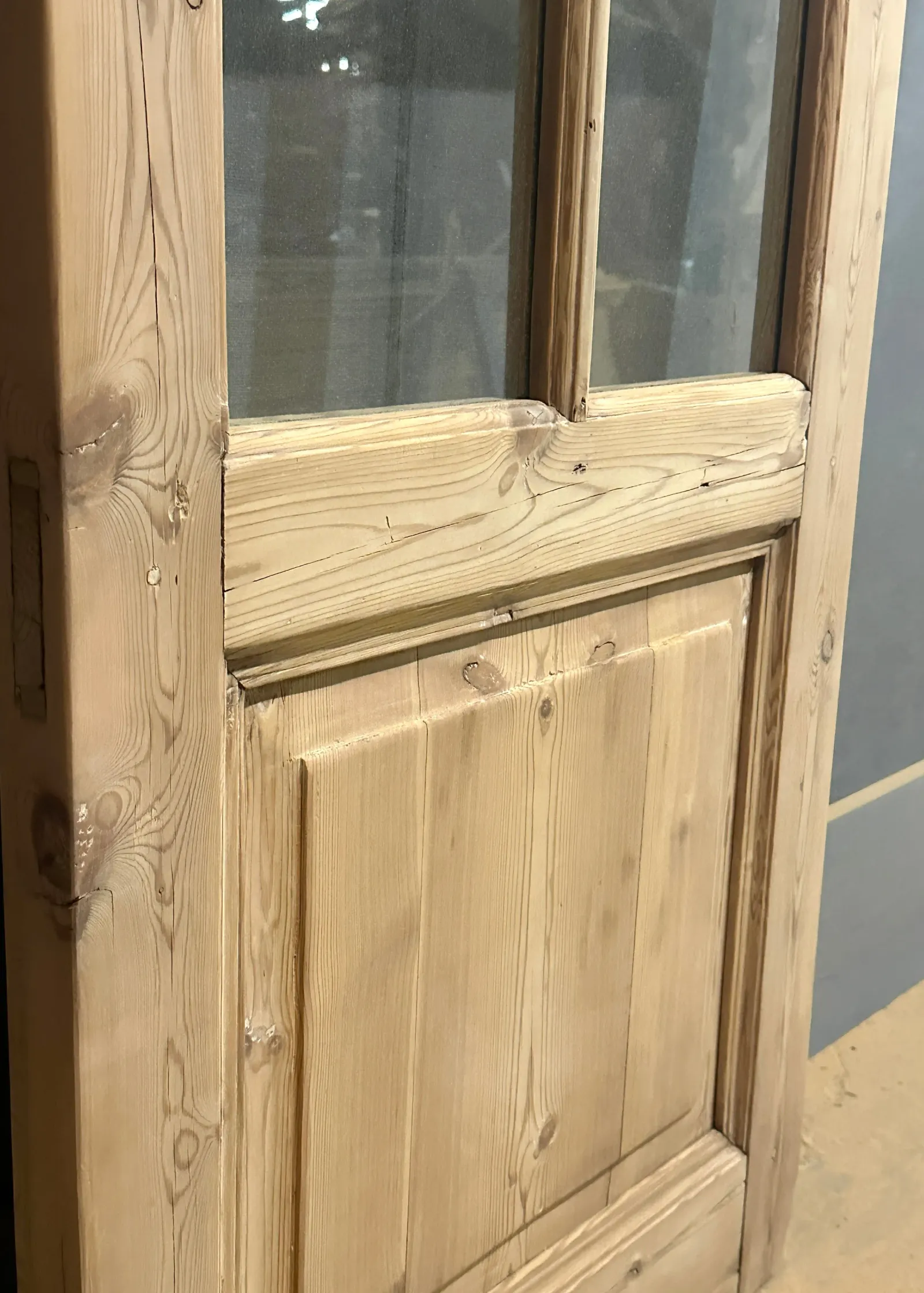 THE RENE SINGLE GLASS DOOR