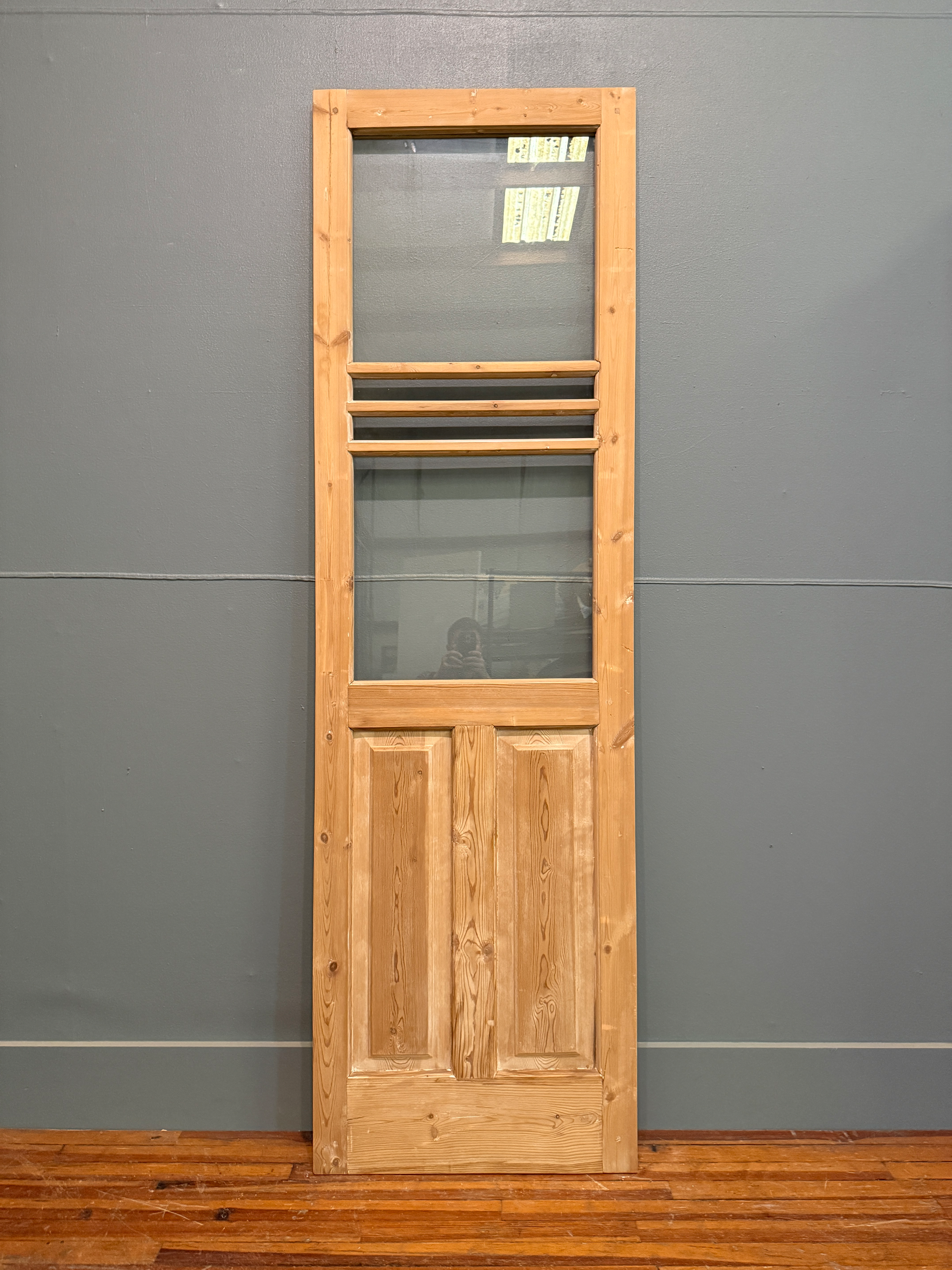 THE MARIA SINGLE DOOR WITH GLASS