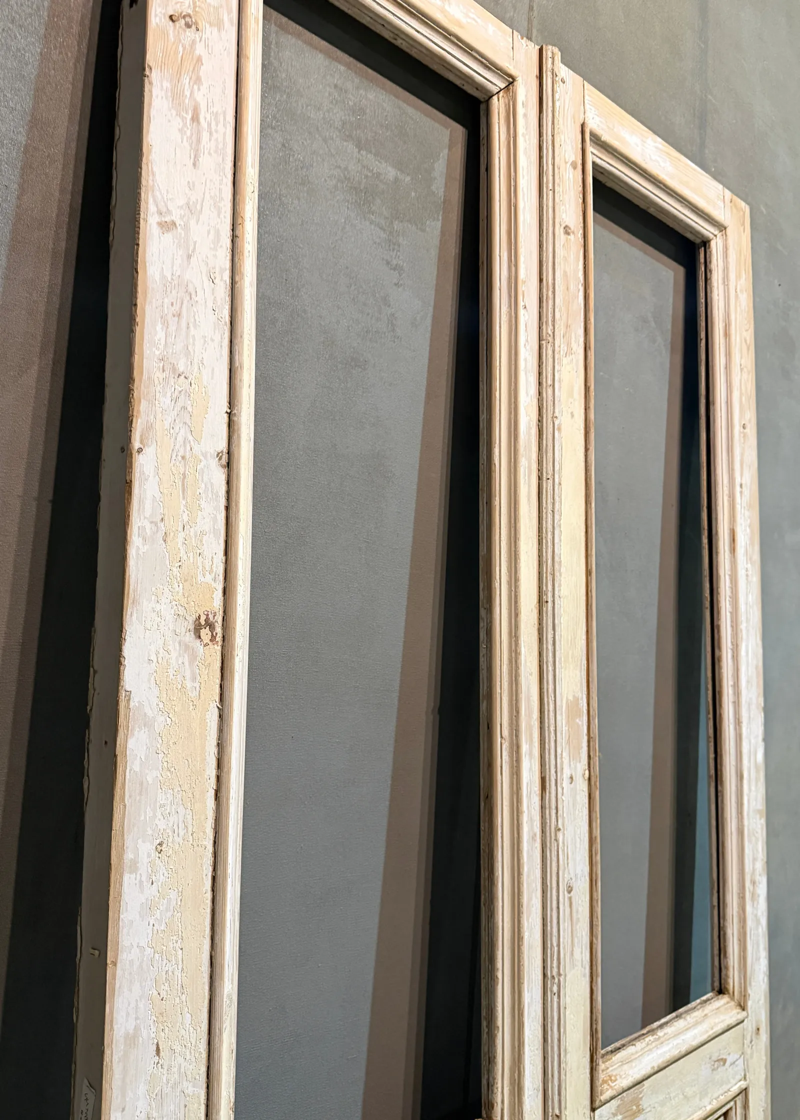 THE SIMON PAINTED GLASS BARN DOOR