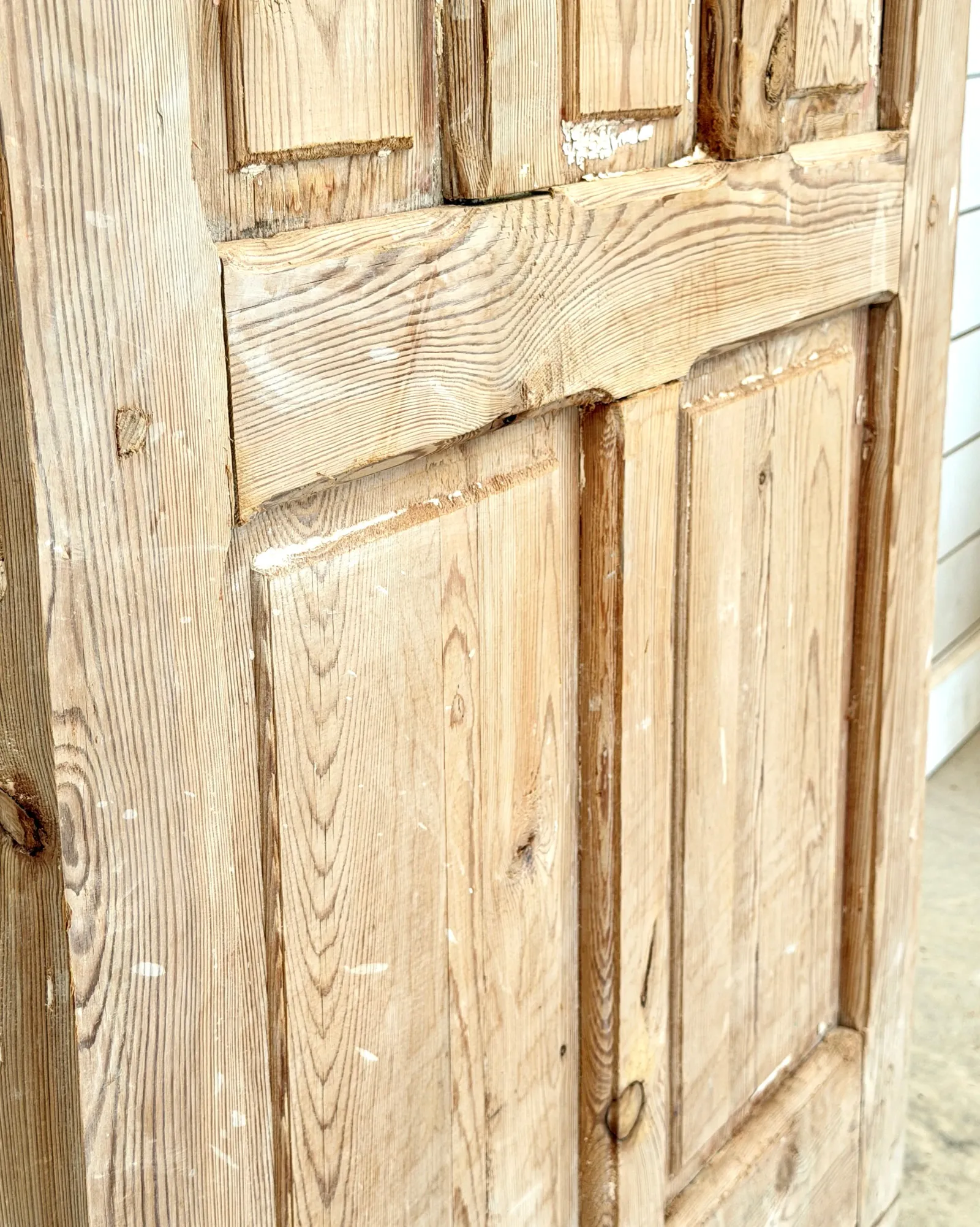 THE MARY ALLEN SINGLE ARCHED DOOR
