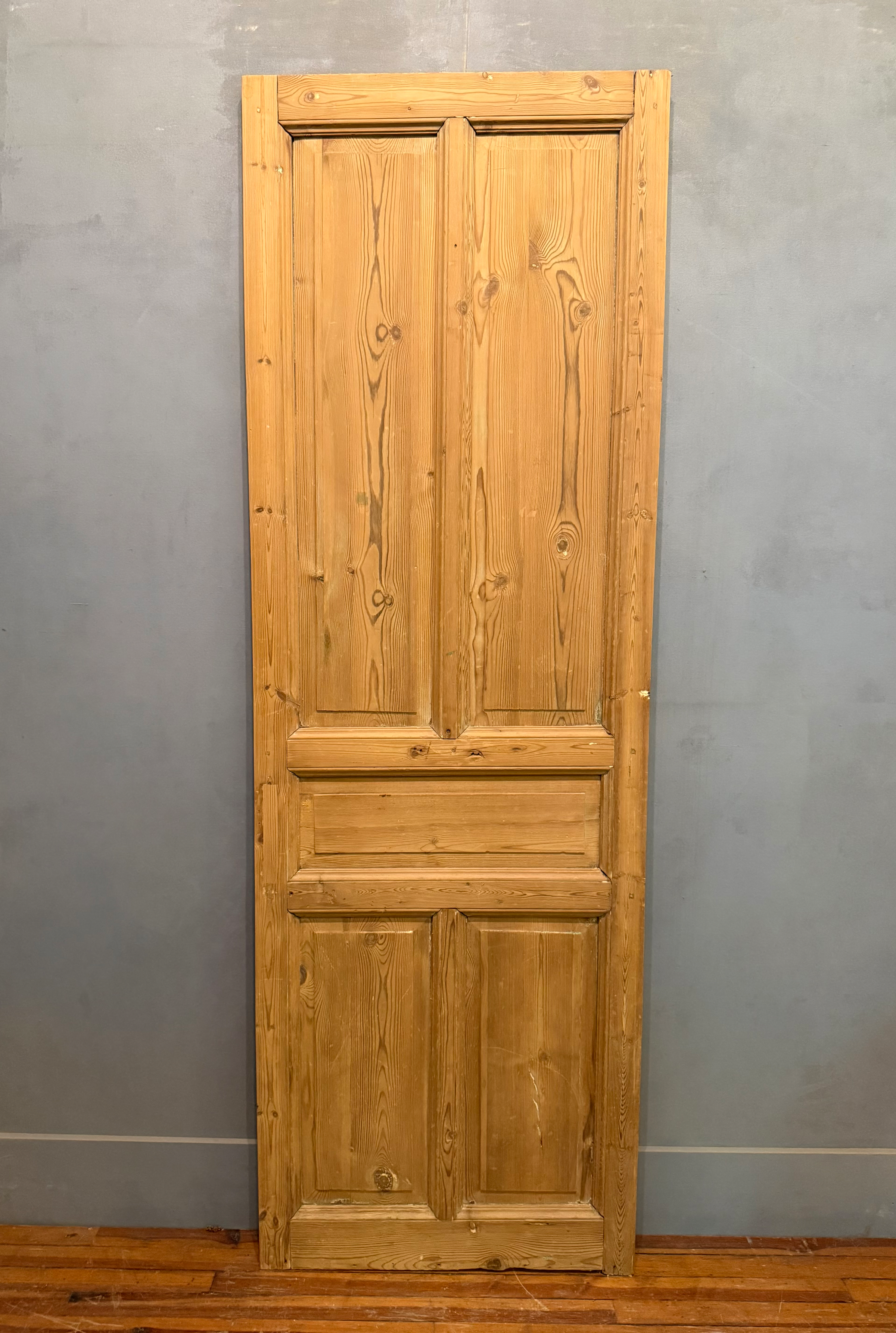 THE CARBO SOLID SINGLE DOOR