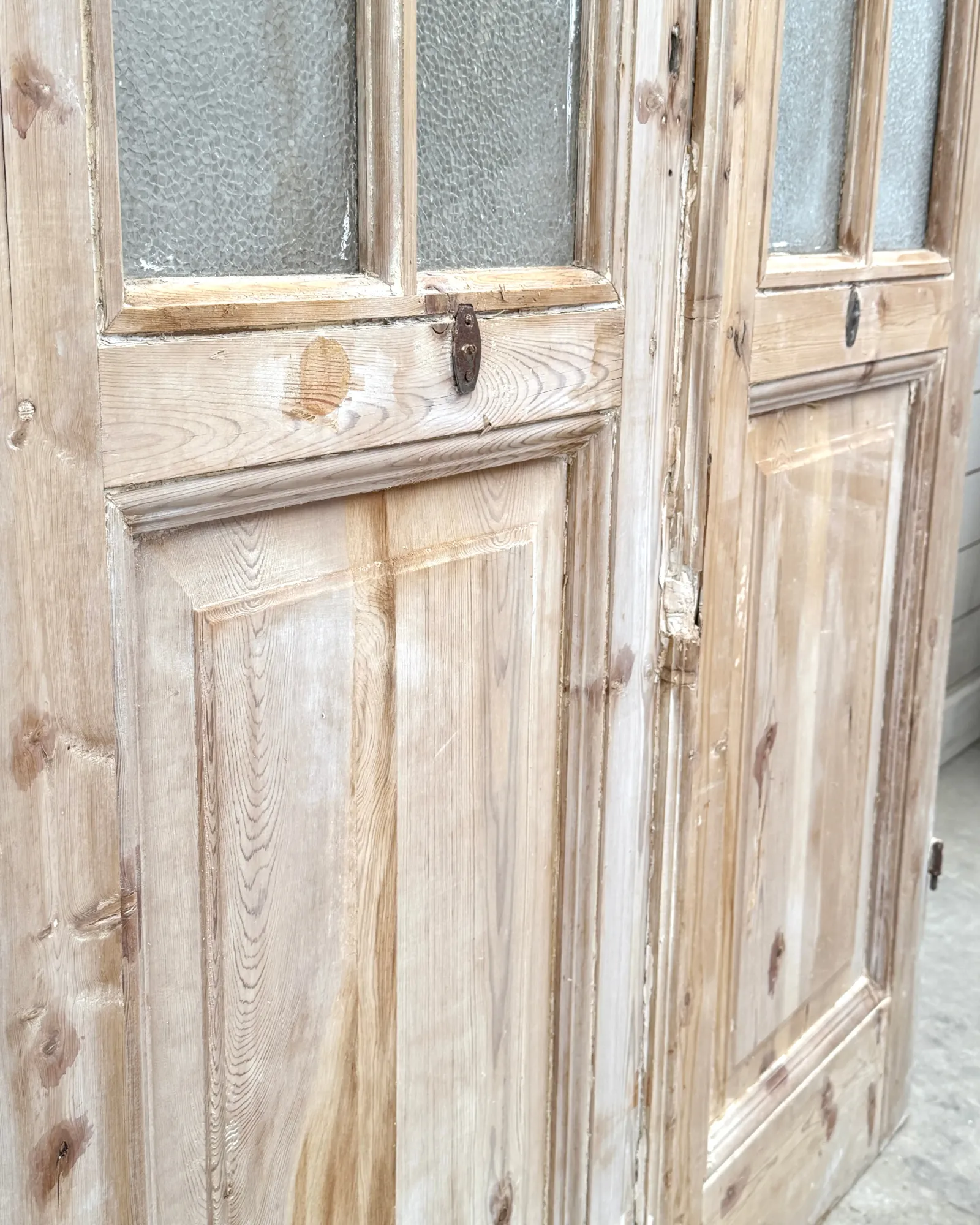 THE TITAN GLASS DOOR PAIR