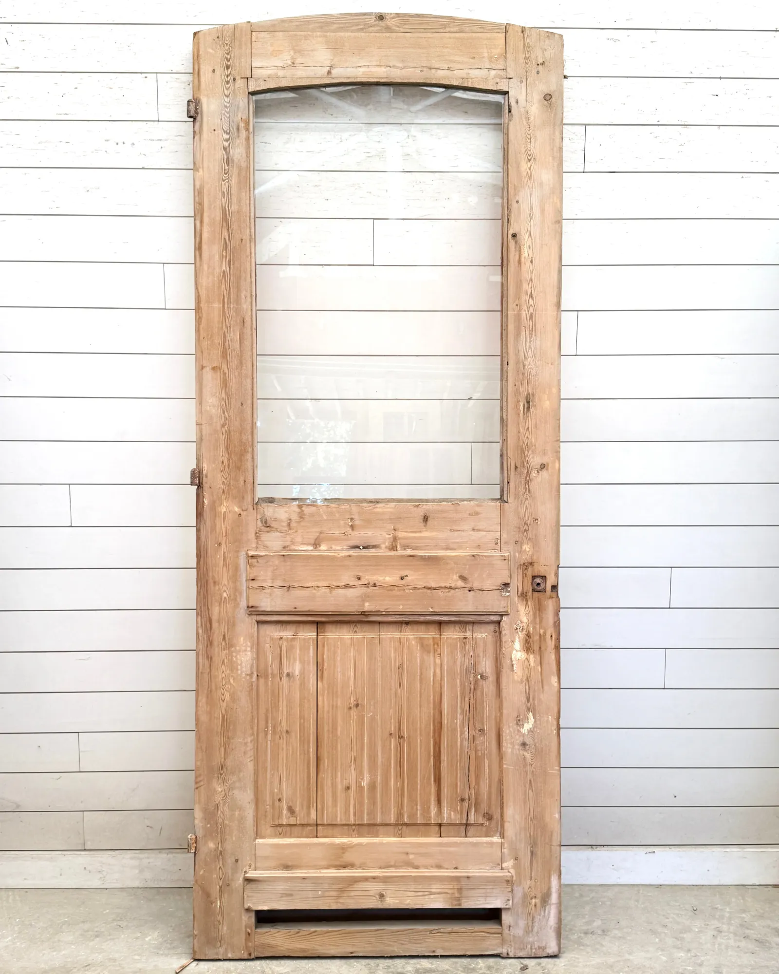 THE TRIUMPH SINGLE DOOR WITH GLASS