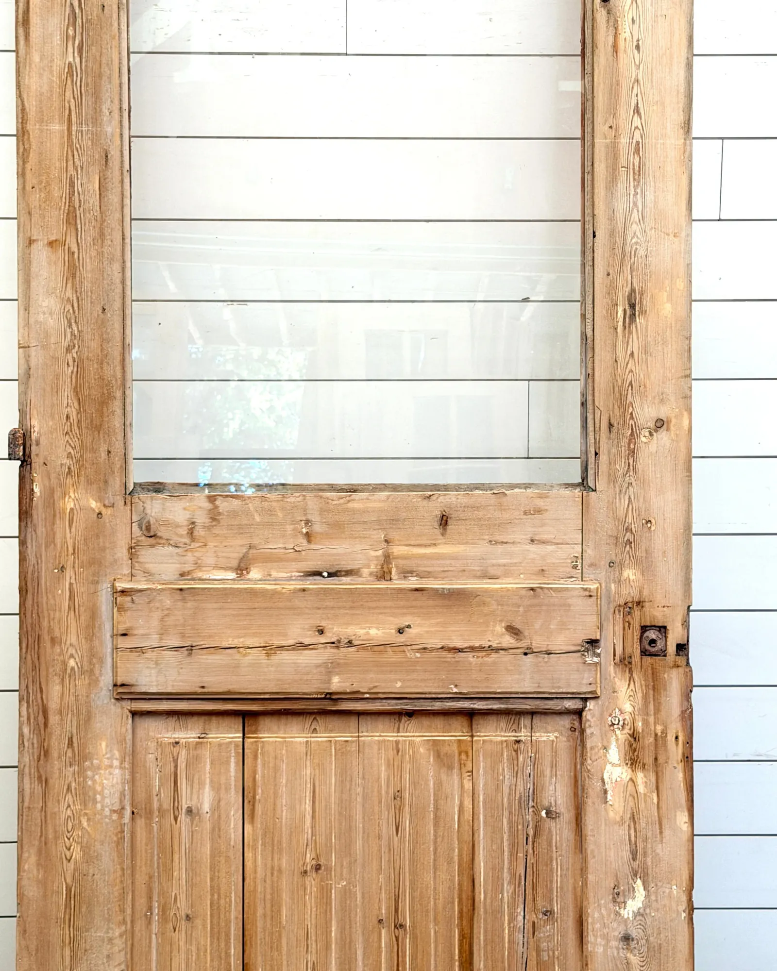 THE TRIUMPH SINGLE DOOR WITH GLASS