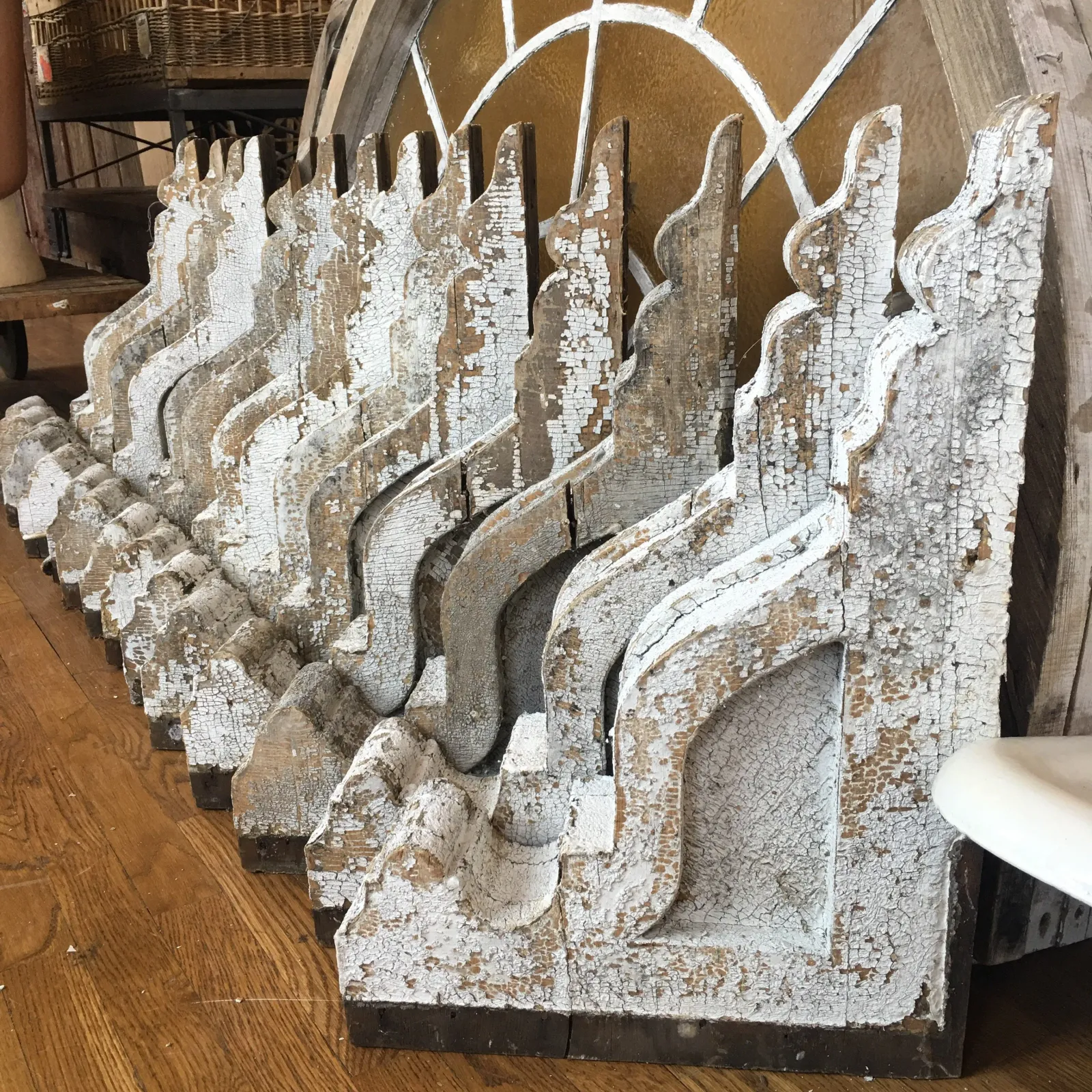 White Corbel