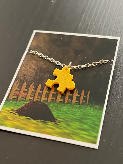 Banjo-Kazooie Jiggy Necklace - Thumbnail 2