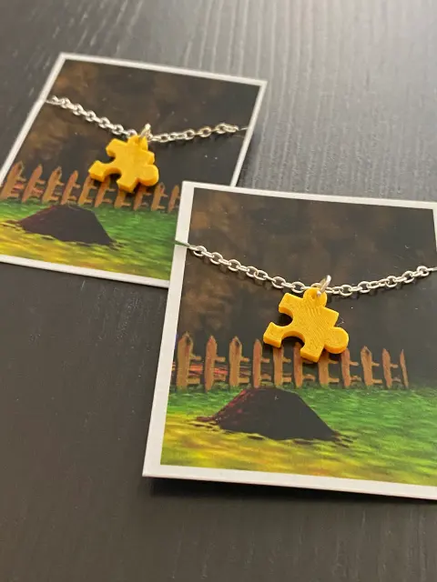 Banjo-Kazooie Jiggy Necklace - Thumbnail 5