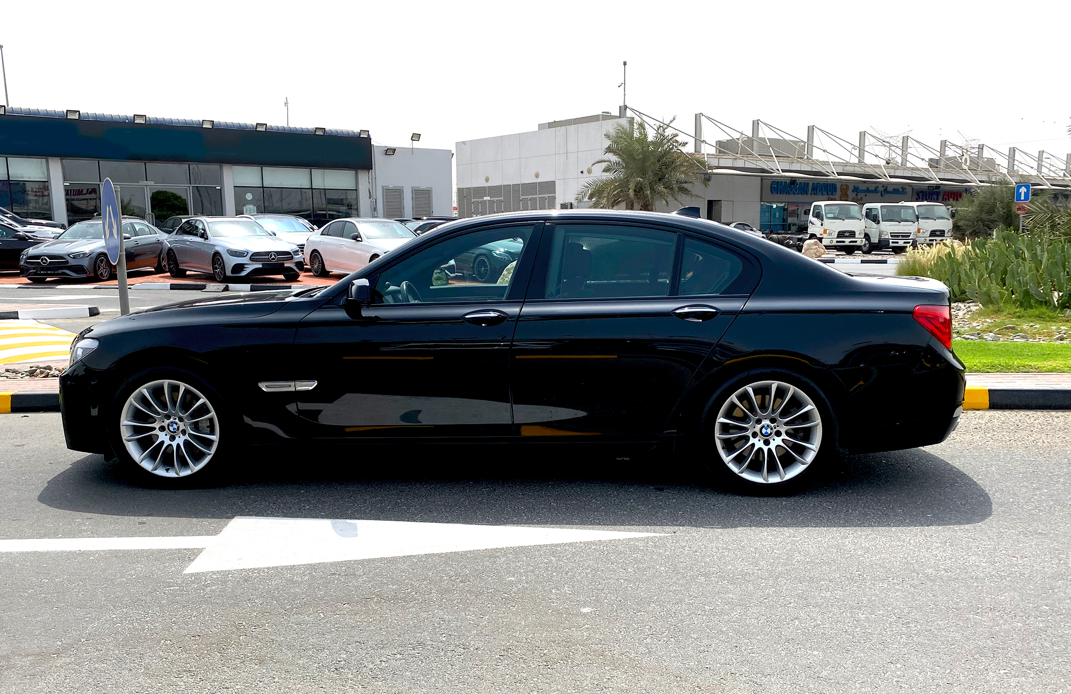 BMW 740 Li Original M-Kit inside and outside 2010 Prestige Motor Dubai