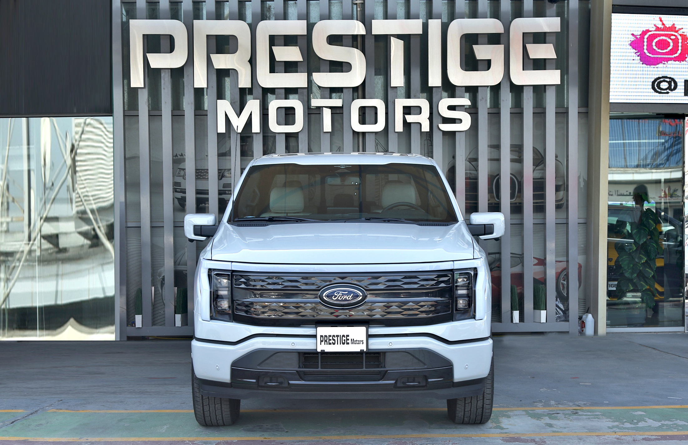 Ford F 150 LIGHTNING Platinum AWD Electric 2023 - Local Registration +10% Prestige Motor Dubai