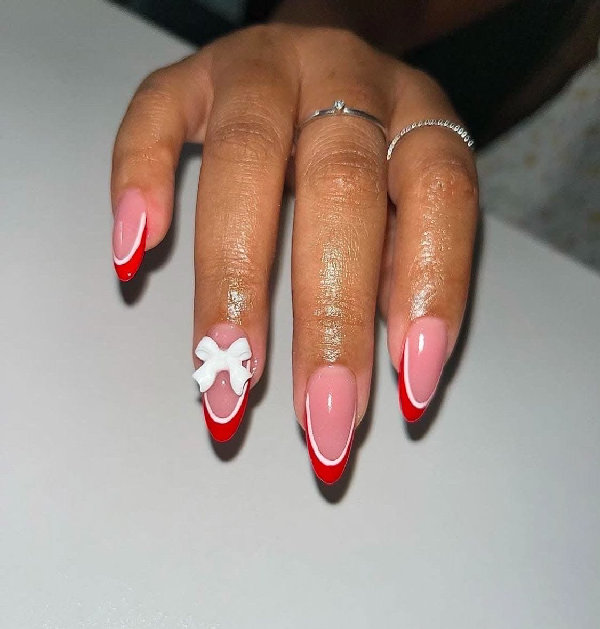 Tee’s glow nail polish