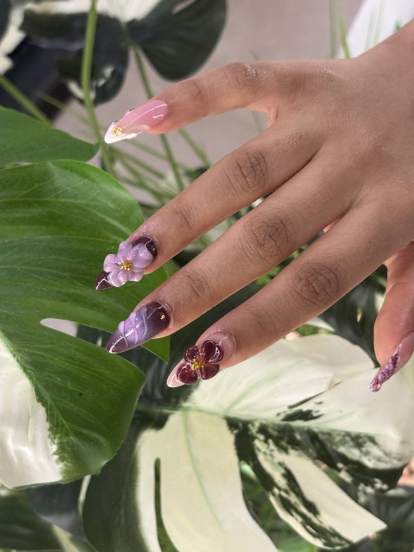 PRESH’S NAILBAR