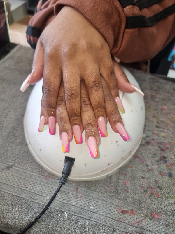 dazzling beauty salon