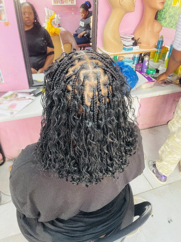 Shelly hair