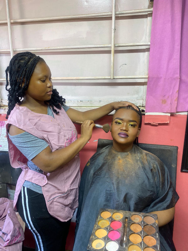 HAZIIEY’S BEAUTY Bar