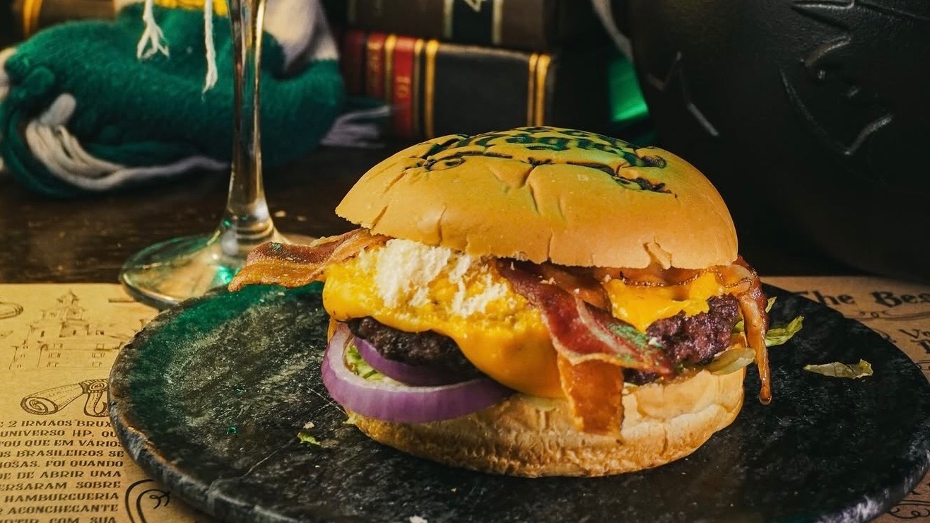 Beco Mágico Hamburgueria Temática 