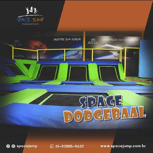 Space Jump (Parque de Trampolins)