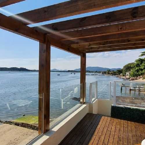 Paraíso Ribeirão da Ilha com Jacuzzi pé na areia