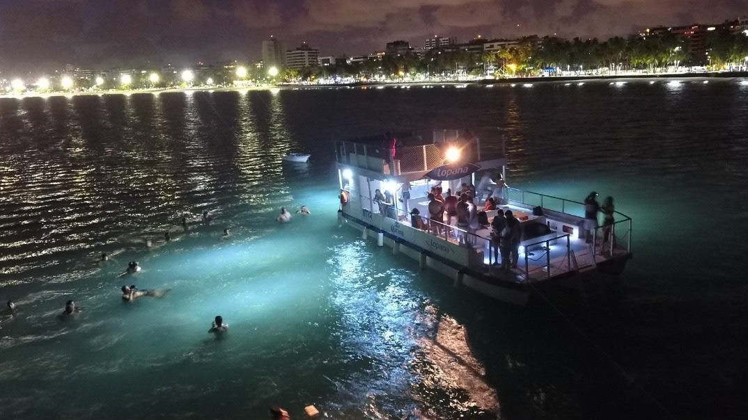 Lopana Trimarã - Passeio Noturno Às Piscinas Naturais