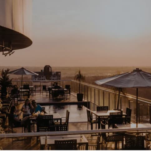 Viale Tower - Entrada para o Sky Bar