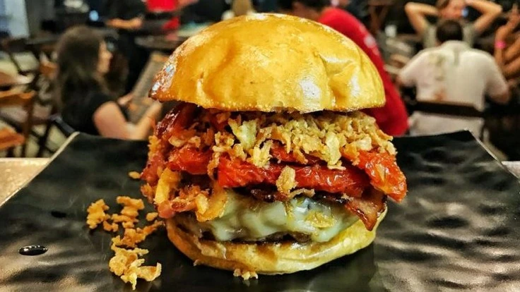 Casa 34 Hamburgueria (Hamburguer)