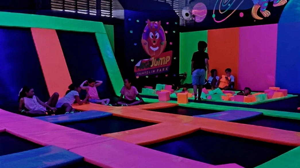 Mega Jump - Trampolim Park