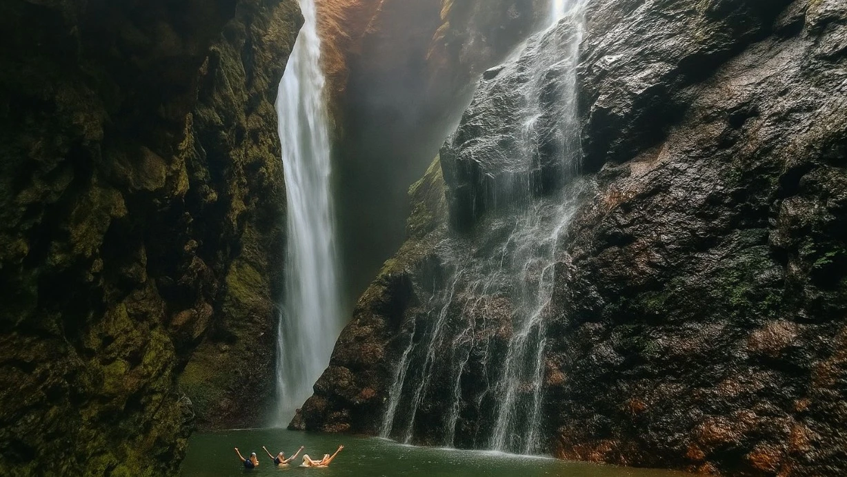 Ecotour (Cachoeira Do Dragão)