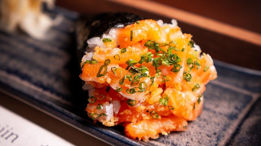 Tajin - Japanese Cuisine (Temaki / Hot Philadelphia)