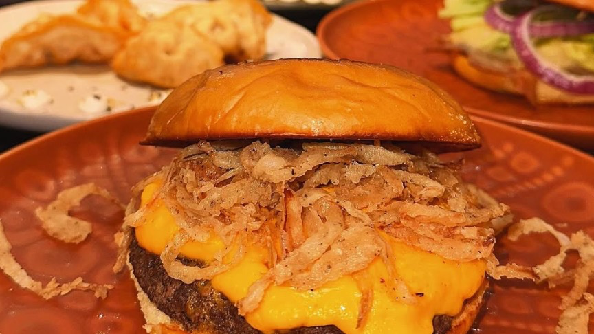 Simei Gastro Bar & Sushi (Burger)