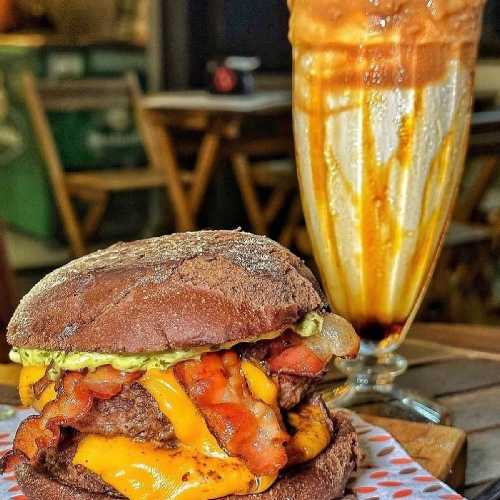 O Armazém Bar & Lanches 