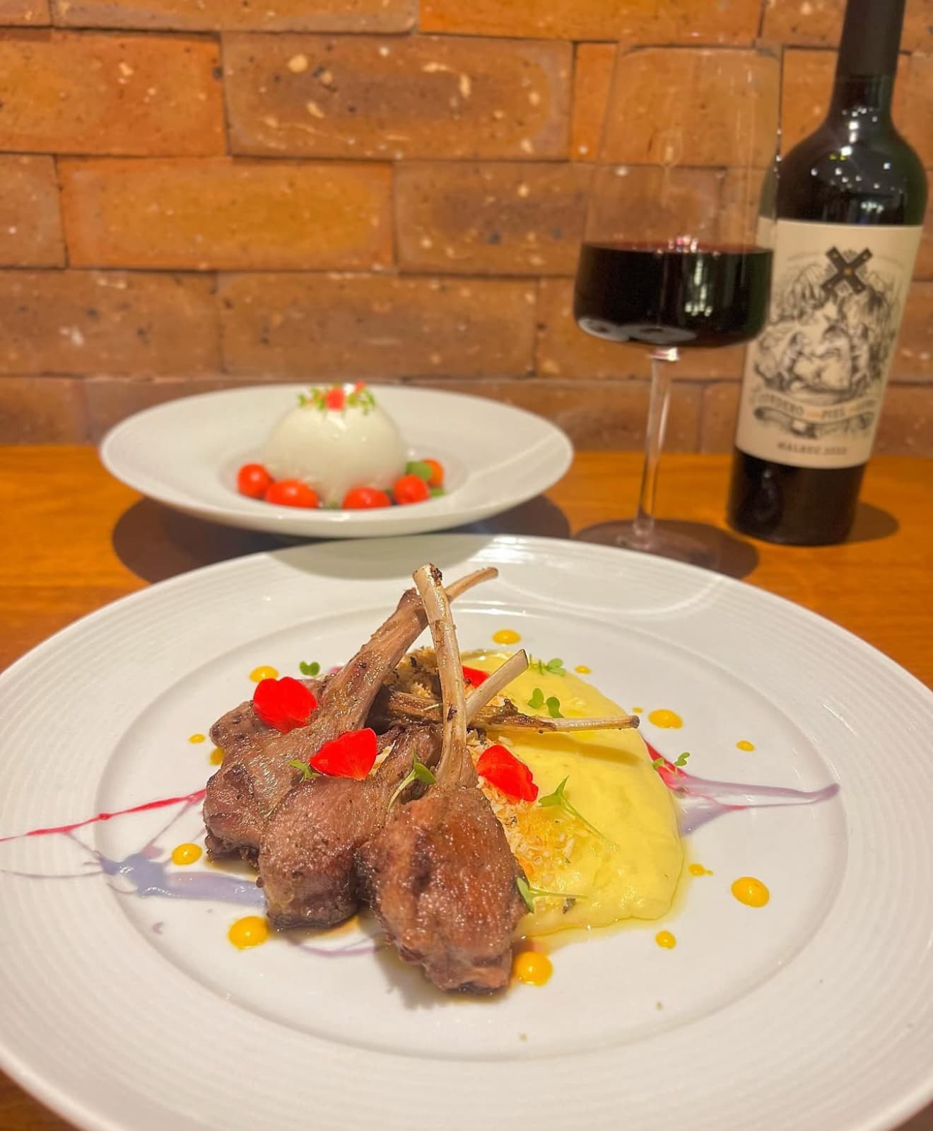 Eleven Risto & Grill  (A La Carte) 