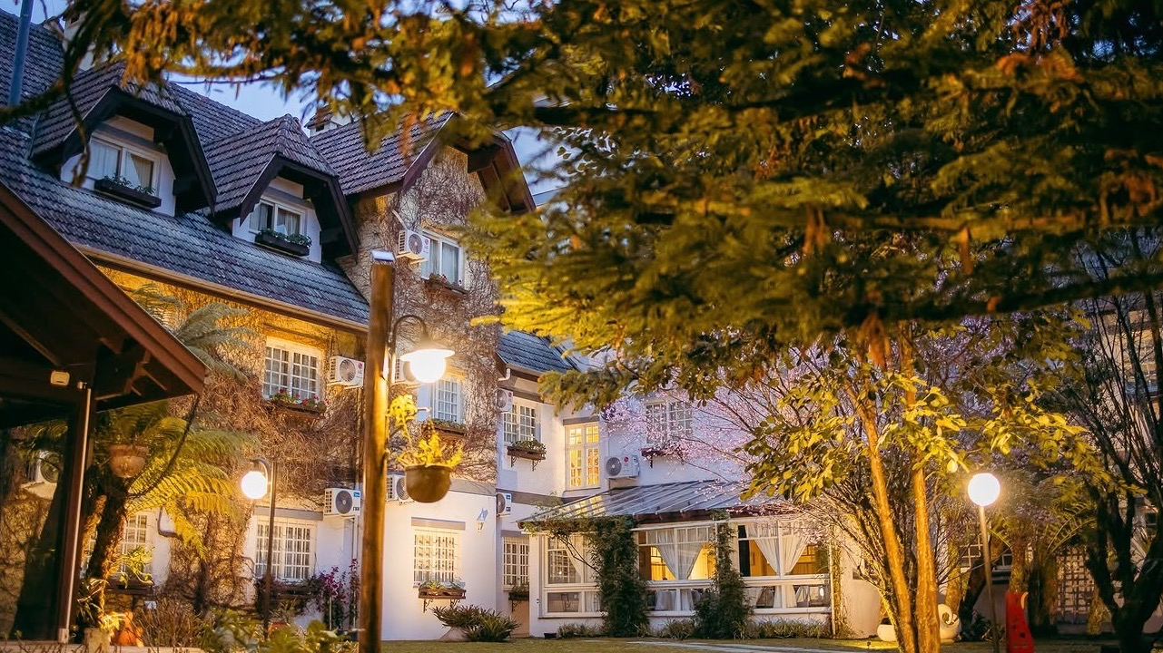 Hotel Pousada Lê Château