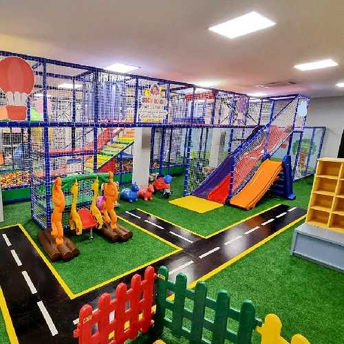 Sky Kids Mega Park (Uma Hora)