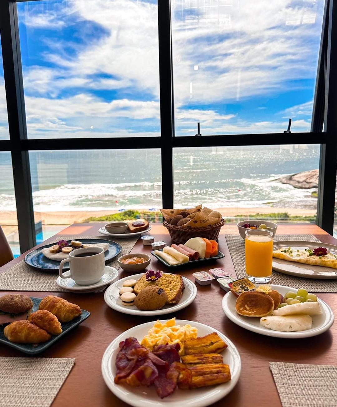 Orbit Gastronomia - (Buffet De Café Da Manhã)