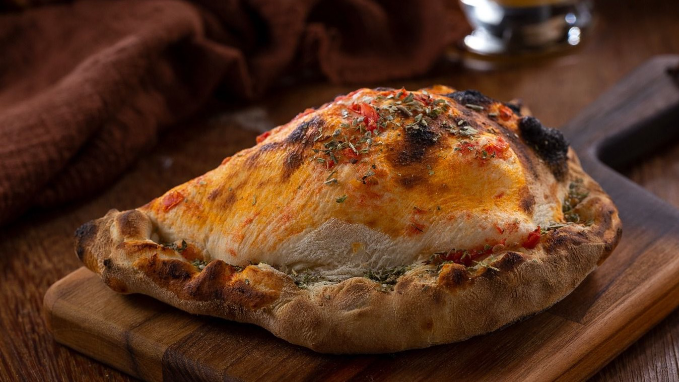 Specially Pizzaria e Hamburgueria Artesanal (CALZONE)
