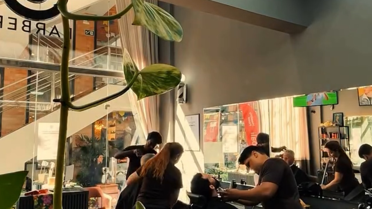Aju Barber - Unidade Alameda Mall