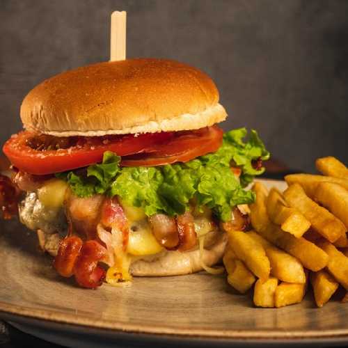 Black Lake Restobar (Hambúrguer)