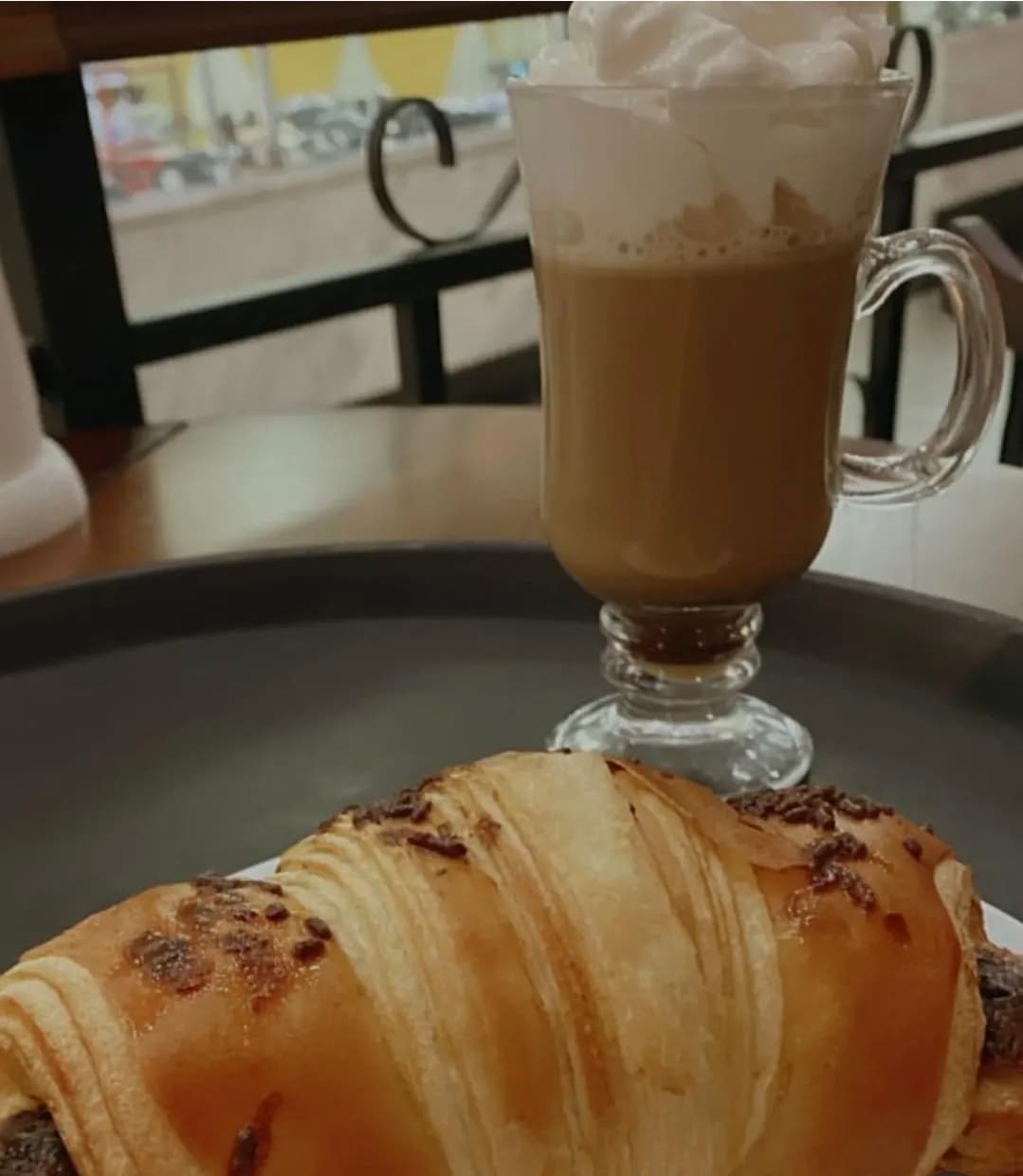Avenida Café