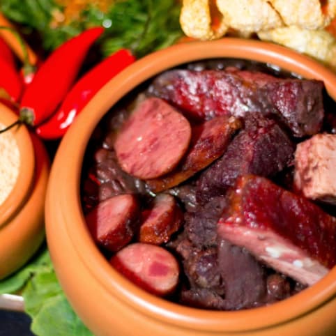 UM GASTROBAR (Feijoada)