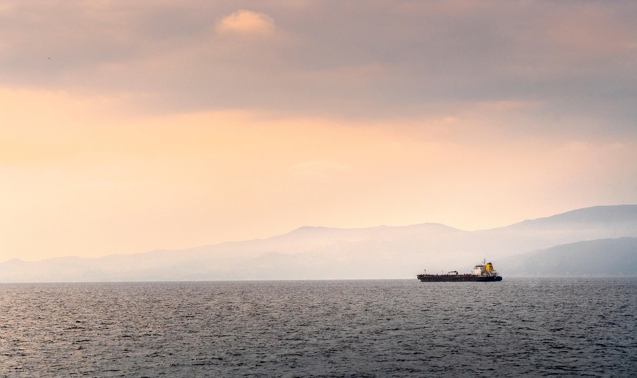 "Blockade Diplomacy" Ketika Laut Menjadi Senjata Baru Kekuasaan