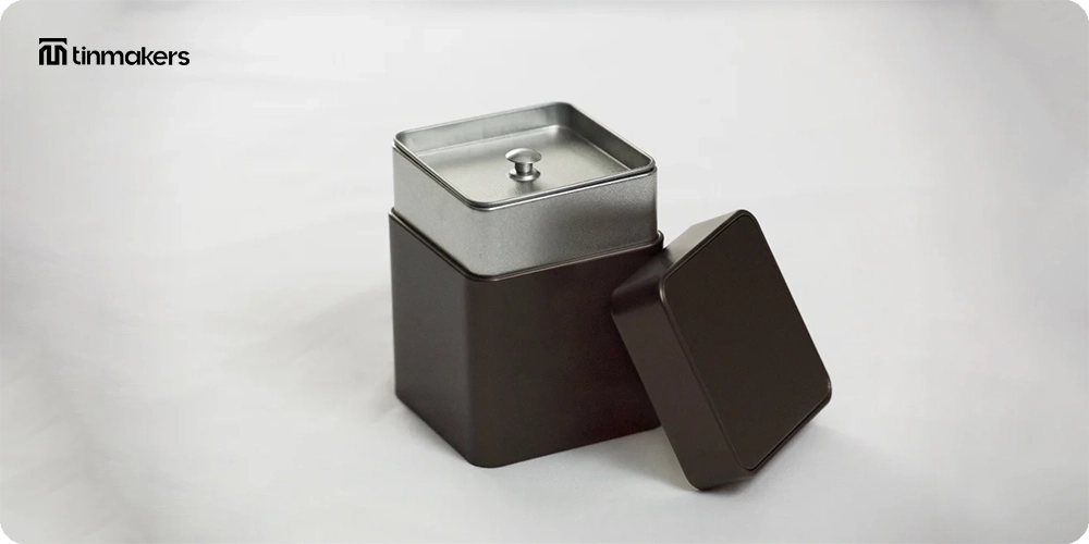 Durable metal packaging for goods Tin containers for food storage