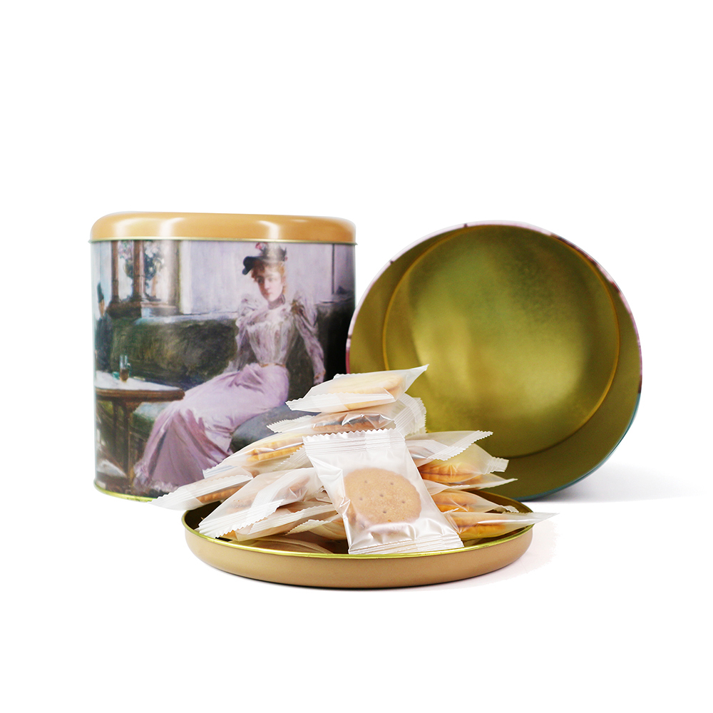 Round tin box for spices