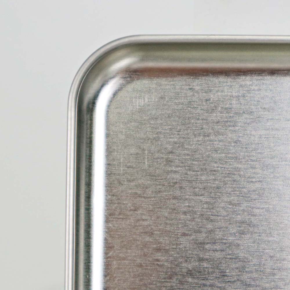 Durable and stylish custom-colored cosmetic tin box featuring a hinged lid, ideal for organizing beauty products.