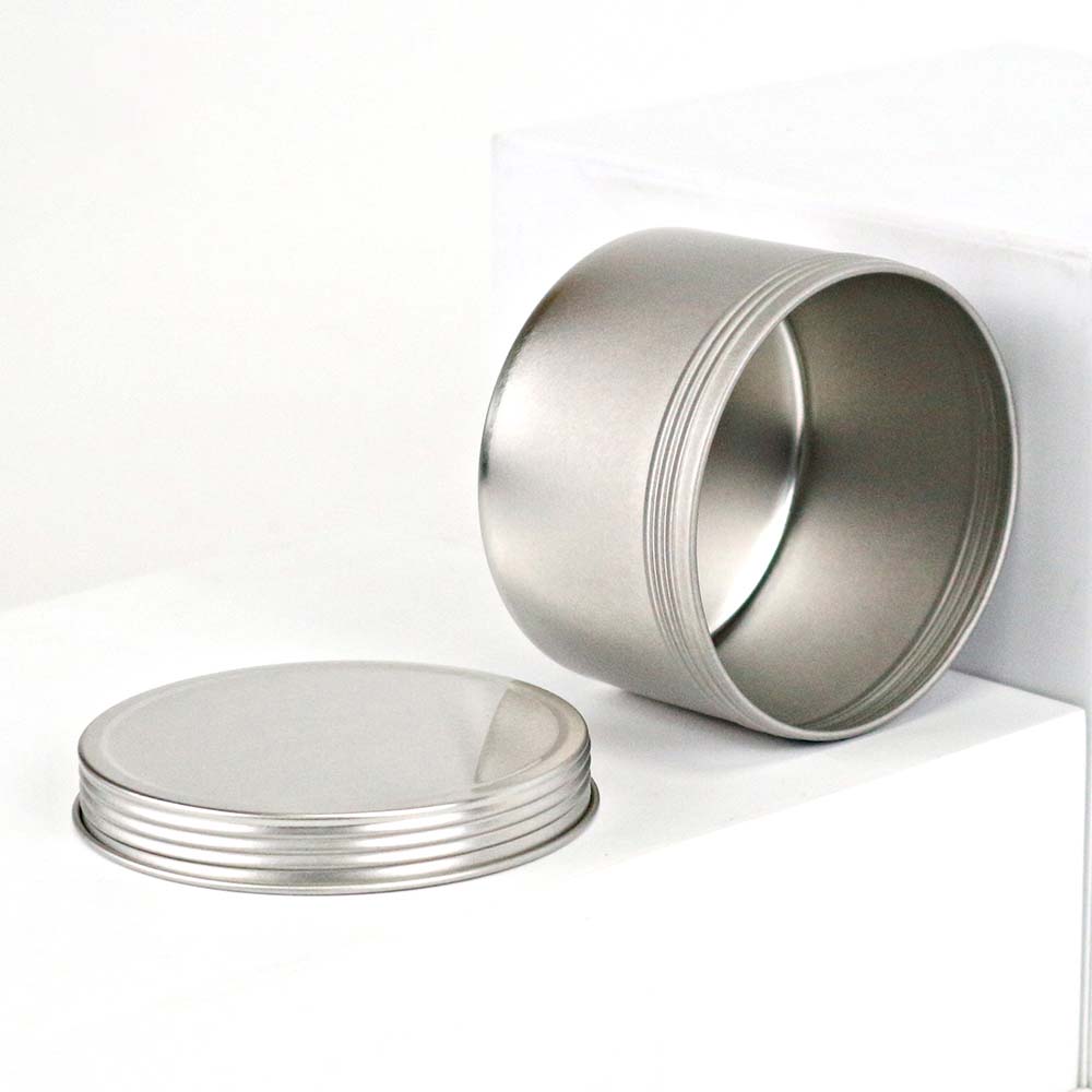 Metal tin box with airtight seal