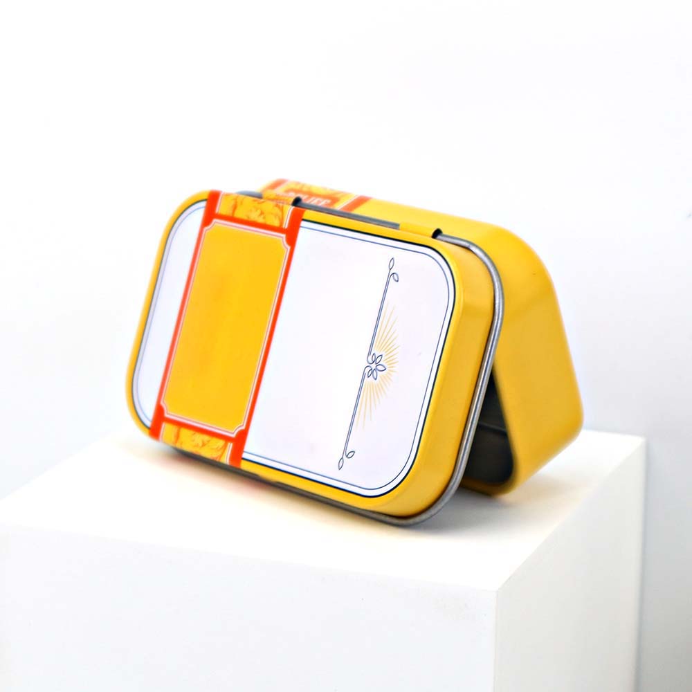 Hinged lid tin for gummies