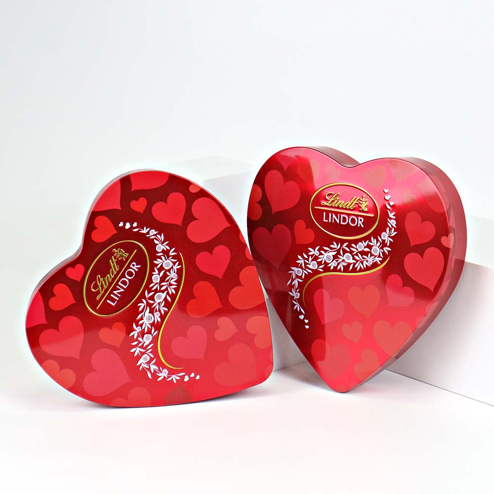 Printed heart gift tins