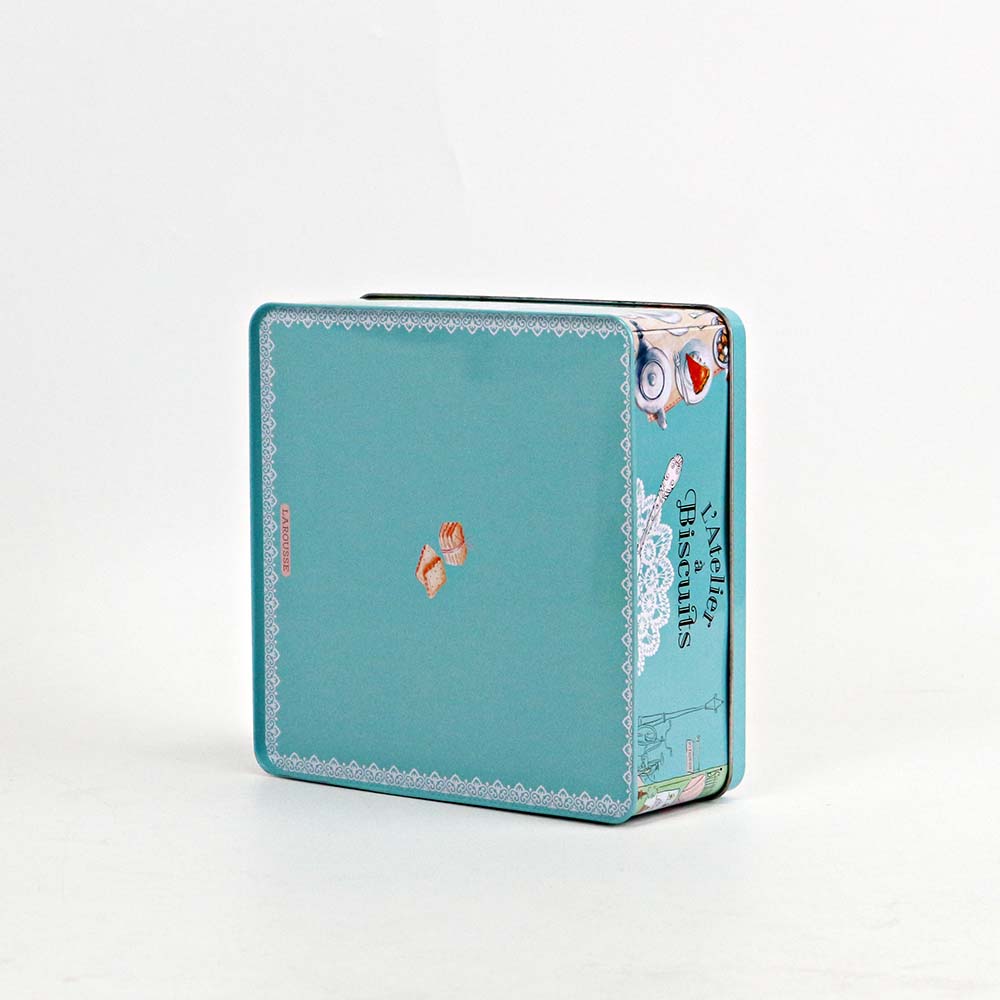 Square cake tin packaging